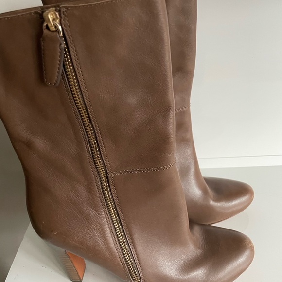 Preowned Coach Leather boots brown size 9.Brown soft leather with zippers . - Picture 1 of 6